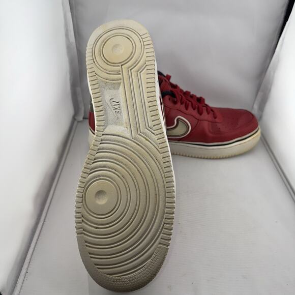 Nike‎ Air Force 1 ’07 LV8 NBA Red Gold Swoosh Men’s Sz 13 Retro Sneakers Shoes